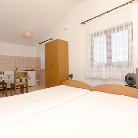 Apartments Mirko Trogir Eksteriør bilde
