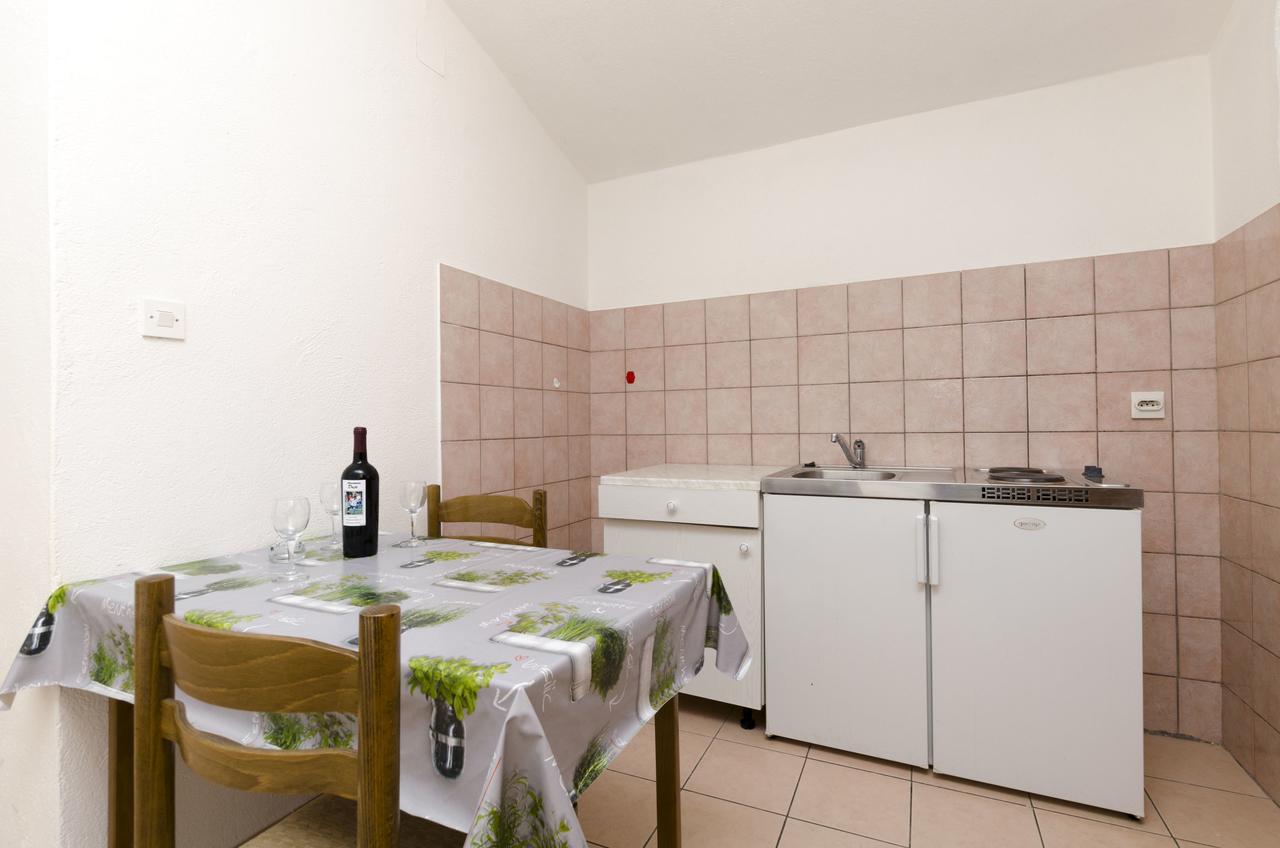 Apartments Mirko Trogir Eksteriør bilde